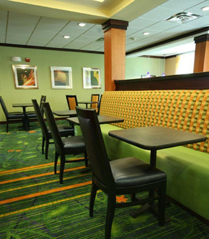 Fairfield Inn And Suites White River Junction Exterior photo